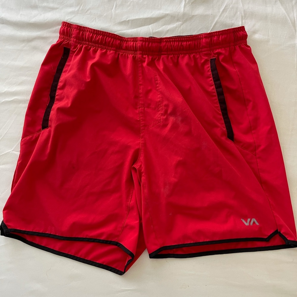 Men’s RVCA shorts size M